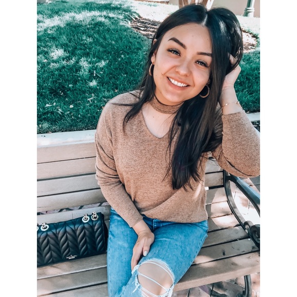 Tessa Longsleeve - Picture 2 of 3